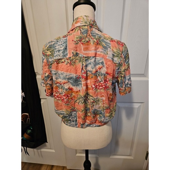 NWT American Eagle Tie Front Shirt S Pink Tropical Aloha Print Vacation Resort - Picture 3 of 7